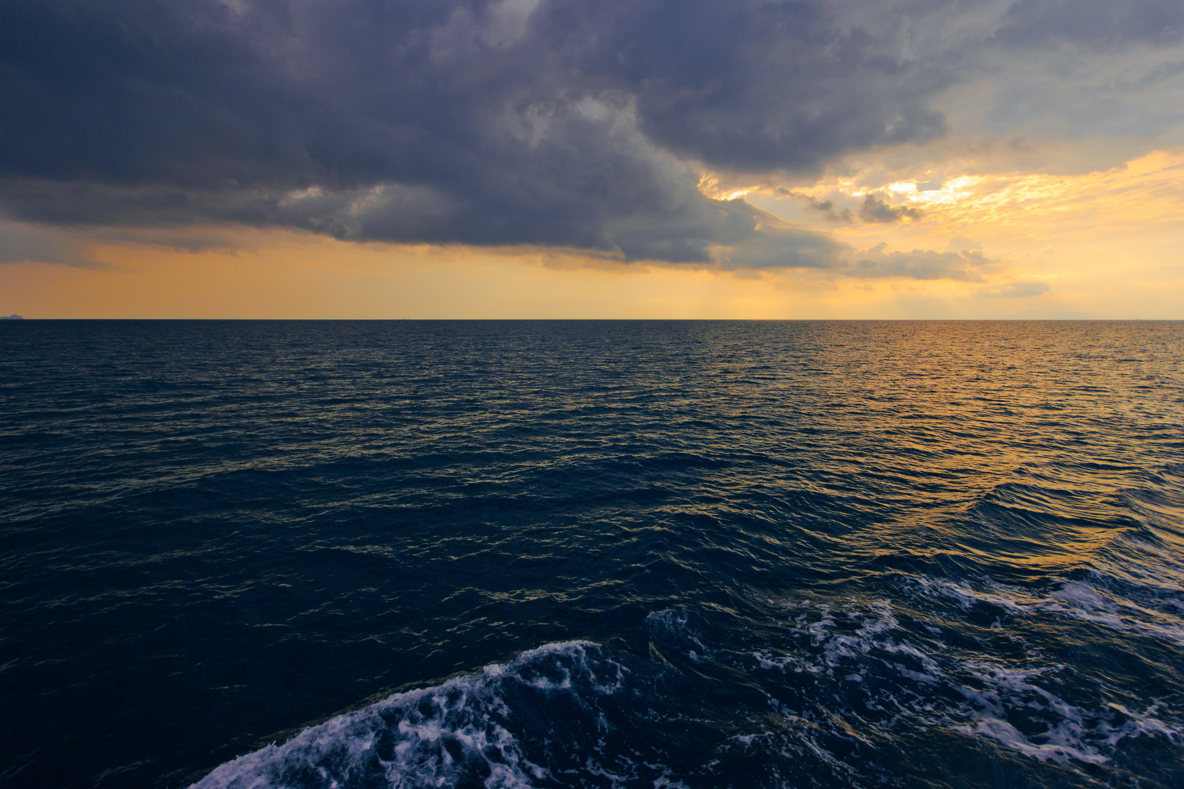 Первый открытый океан. Тихое море. Море Горизонт. Спокойное море. Океан.