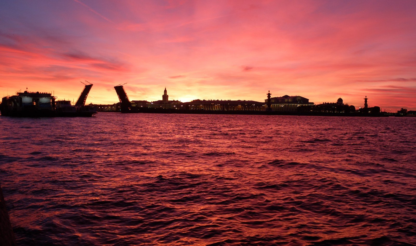 Закат солнца в санкт. Санкт-Петербург закат. Закат в Питере. Кронштадт закат. Красивый закат в Питере.