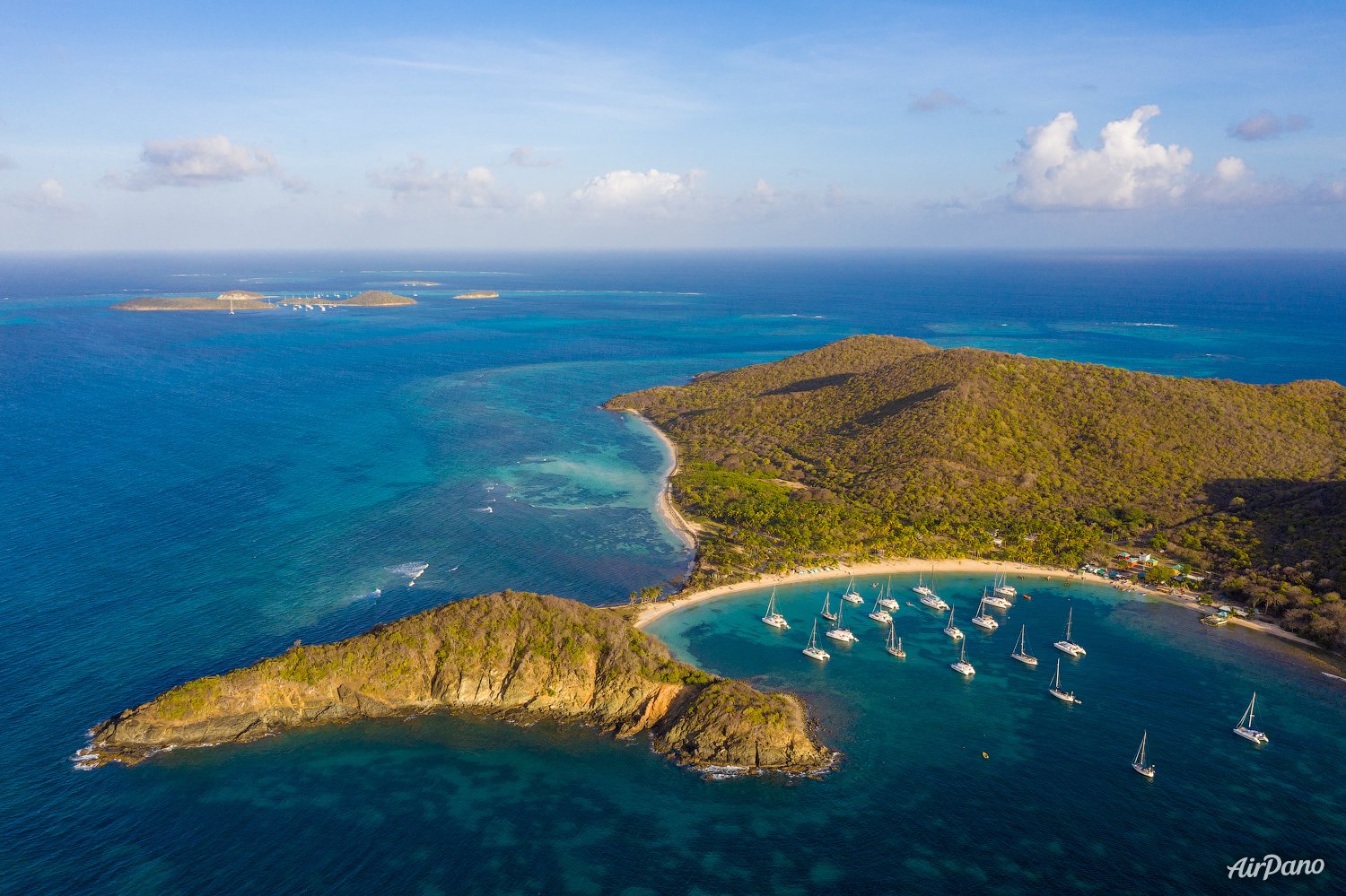 Южная часть архипелага малых антильских островов называется. Карибы остров Винсент. Архипелаг Антильских островов. Остров Гваделупа. Архипелаг малых Антильских островов.