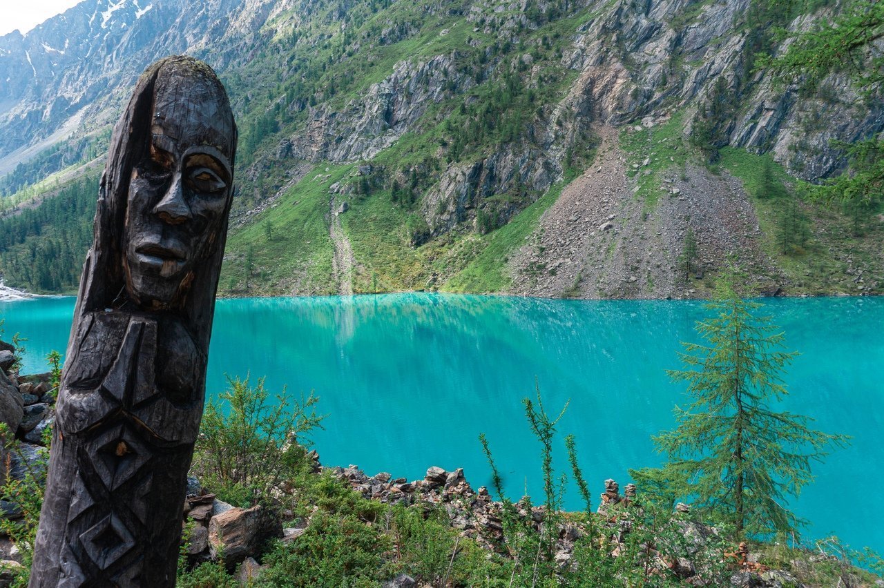 Достопримечательности в горном алтае. Озеро Шамбала горный Алтай. Ворота Сартакпая Алтай. Алтай Шавлинское озеро идол. Башталинское озеро горный Алтай.
