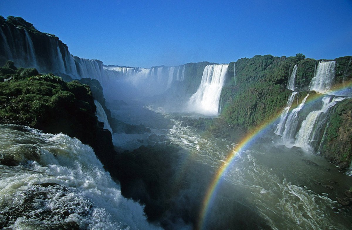 Природные достопримечательности страны. Бразилия водопады Игуасу. Аргентинский водопад Игуасу. Водопад бойома.