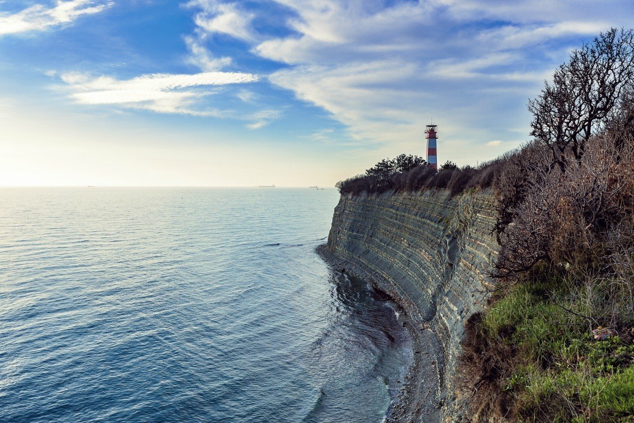 пляж на круче в геленджике