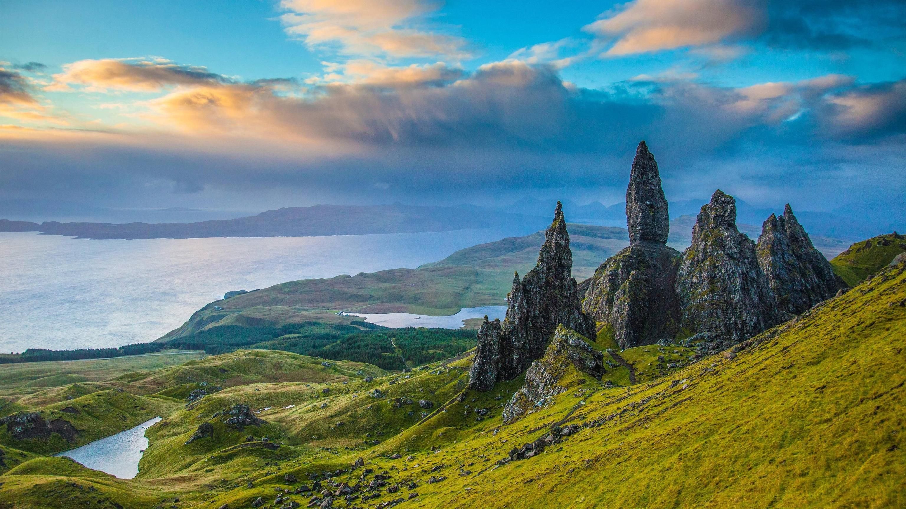 Scotland s natural world. Остров Скай, Шотландия (Isle of Skye). Quiraing Valley, Skye Island, Шотландия. Старик Сторр - остров Скай, Шотландия. Портри, остров Скай, Шотландия.