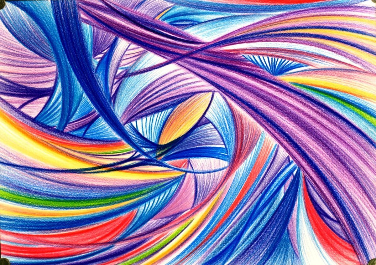 Абстракция цветными карандашами