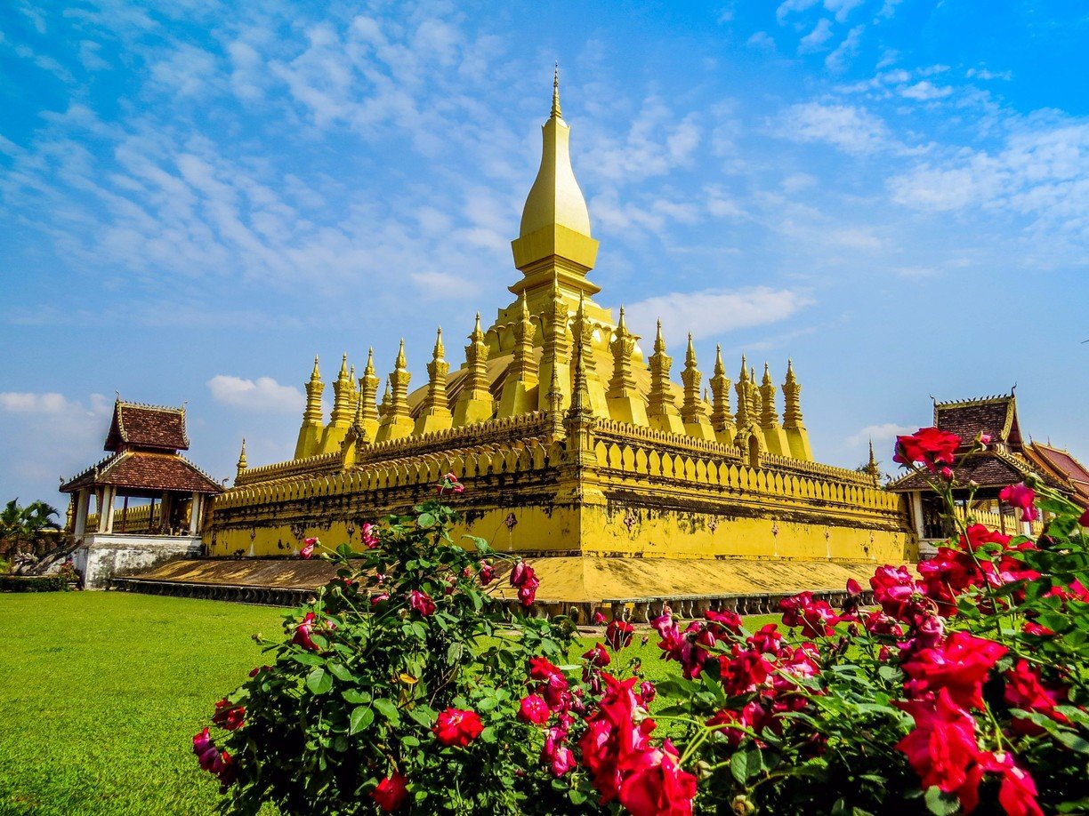 Вьентьян. Лаос Вьентьян. Пха тхат Луанг. Будда-парк Вьентьян. Триумфальная арка Патусай Вьентьян.