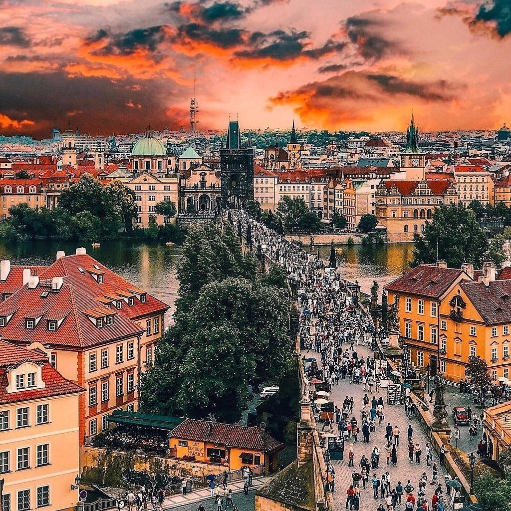 Прага чехословакия. Прага Чехия. Прага столица Чехии. Прага и чешская Республика. Чехословакия город Прага.