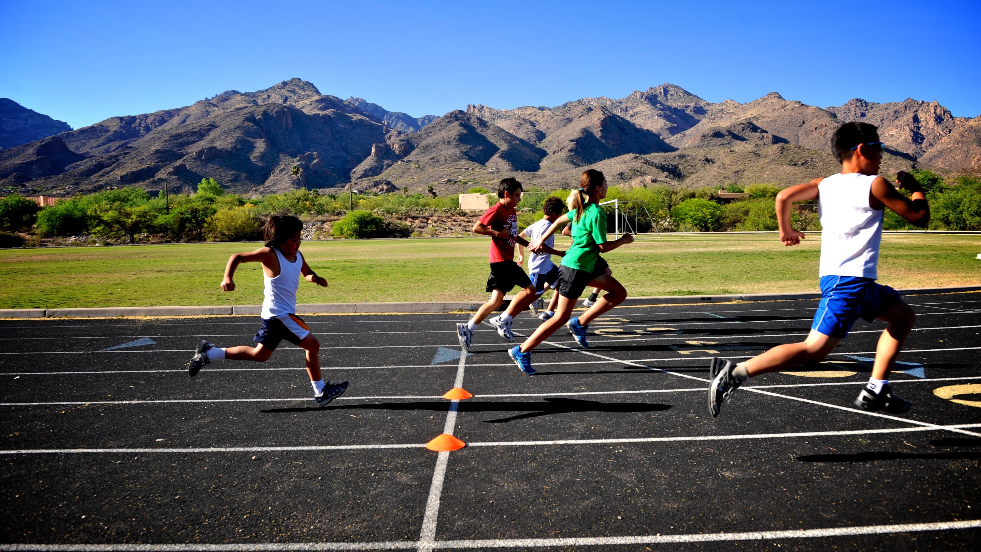 Игры занимайся спортом. Занятие спортом. Физическая выносливость. Спорт бег. Занятие спортом бег.