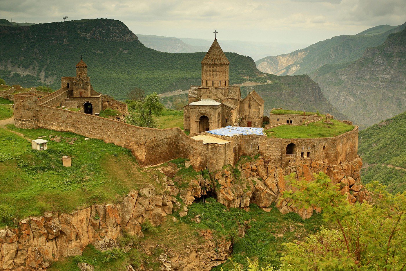 S armenia