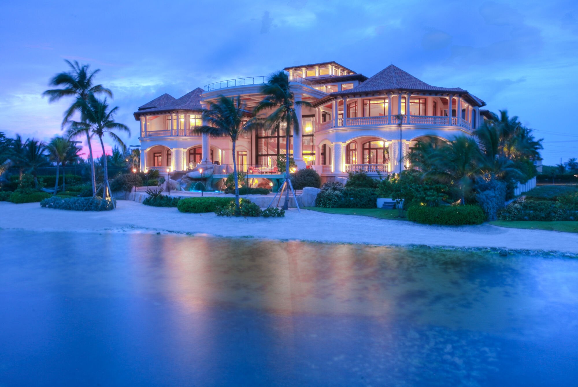 Luxury island. Вилла на острове Овериондер Кей (Багамские острова, США). Особняк у моря в Коста Рика. Вилла на карибских островах. Каймановы острова виллы.