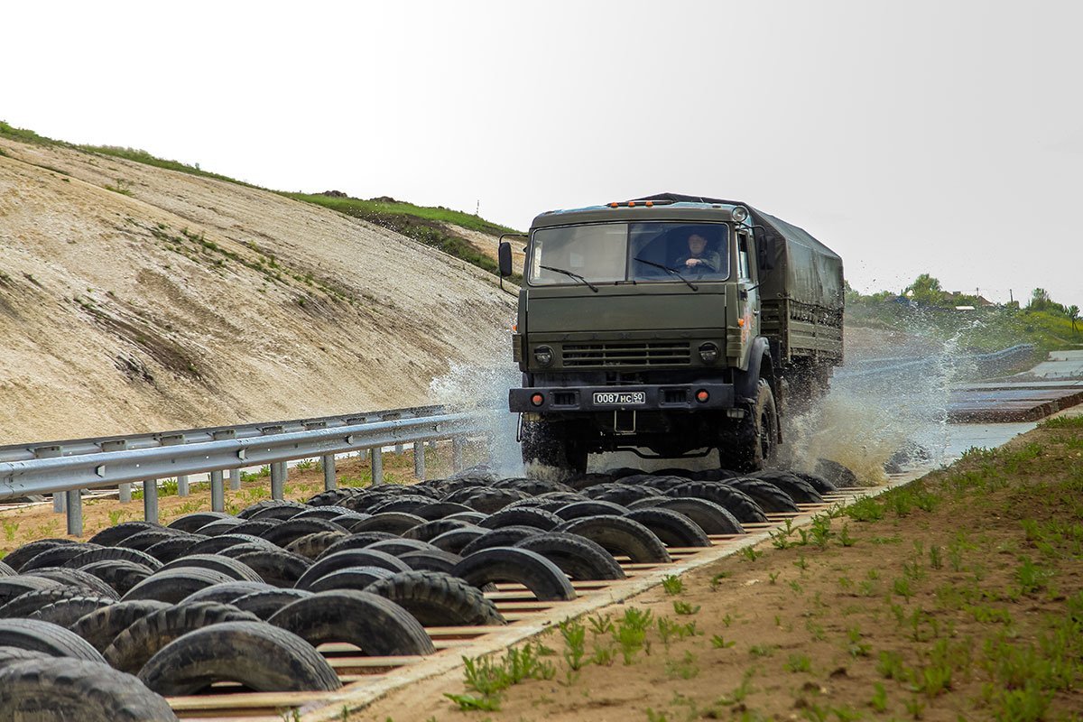 Вождение военных автомобилей