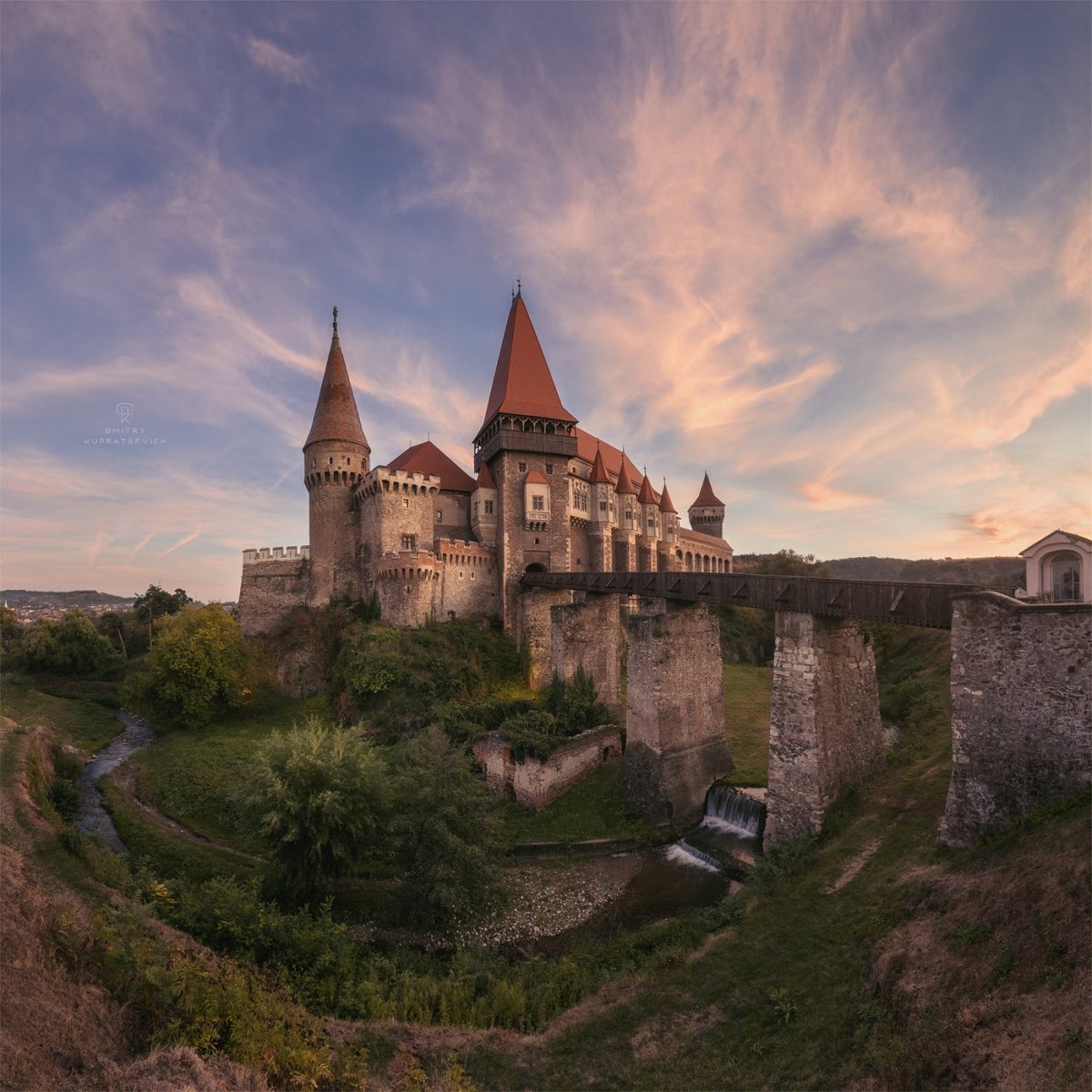 Замок корвинов румыния