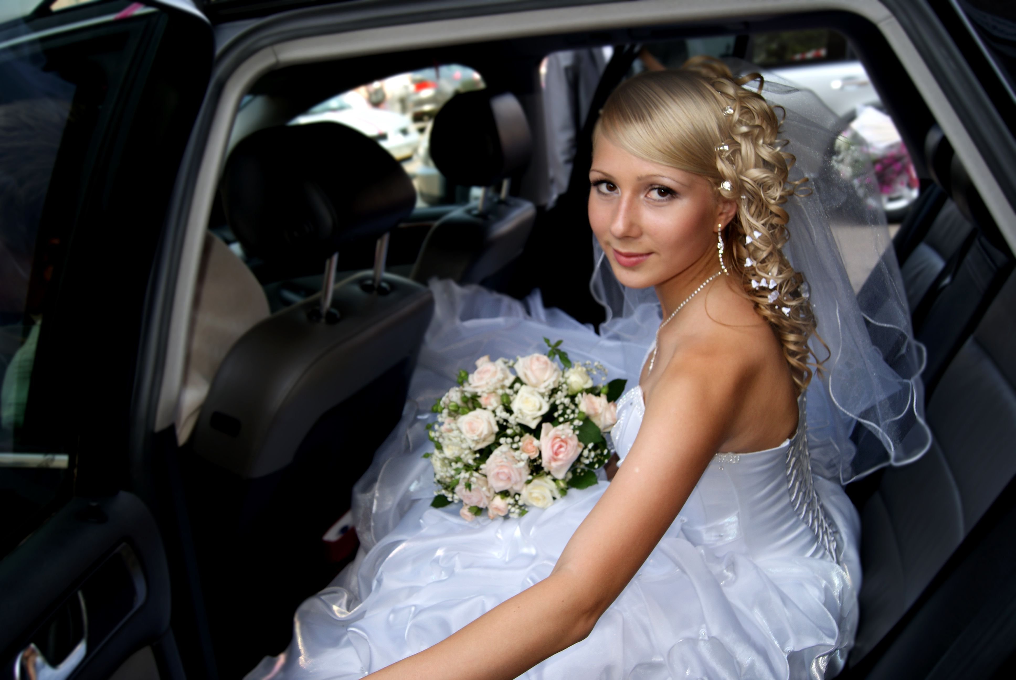 Невеста 24 года. Русские невесты. Красивые русские невесты. Свадебные невесты. Фотосессия невесты.