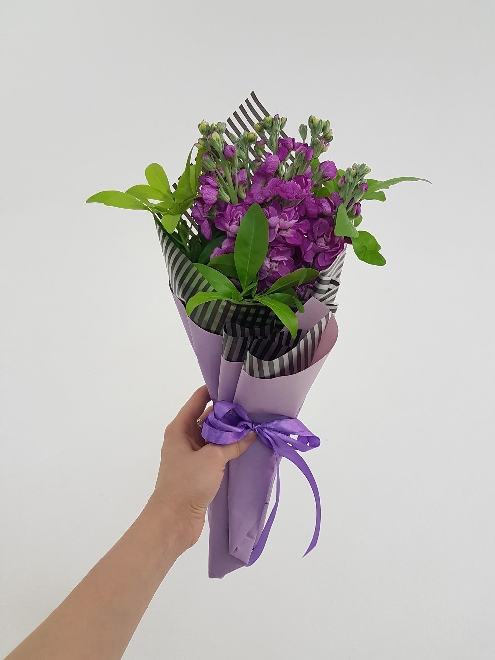 Купить цветы для ребенка ☘️ Харьков, доставка букета | VIAFLOR