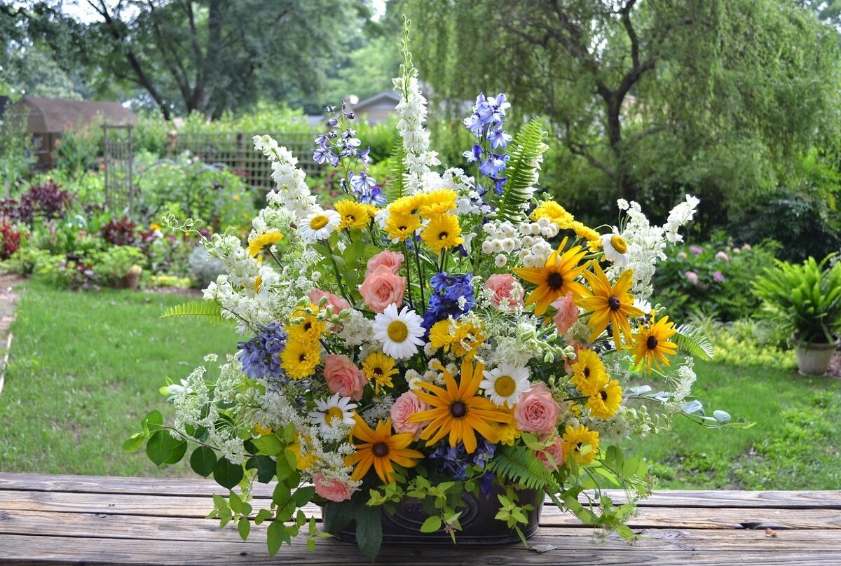Букеты из цветов с дачи