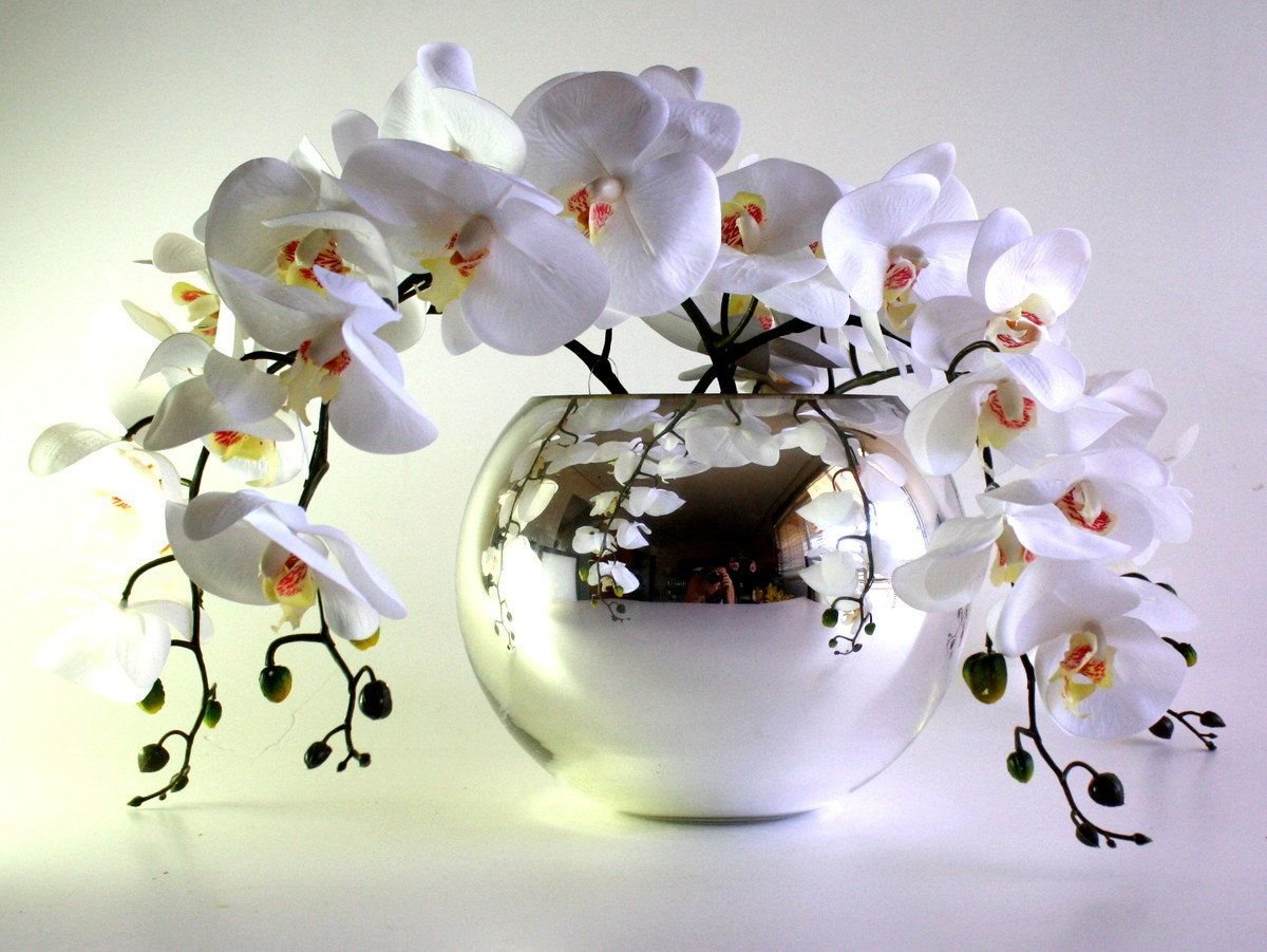 Открытка с орхидеями с днем рождения женщине