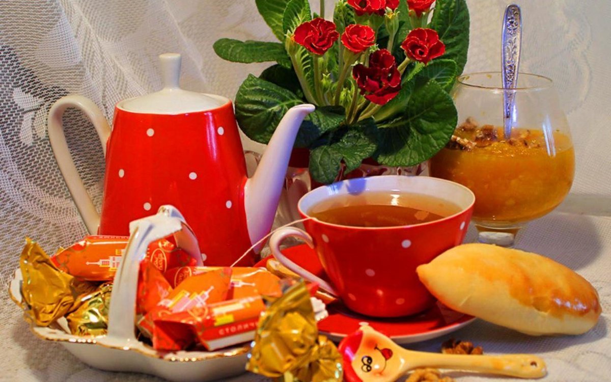 Доброго утра хорошего дня чай. Чашечка чая для настроения. С добрым утром. Доброе утро с чаем. Открытки доброе утро.