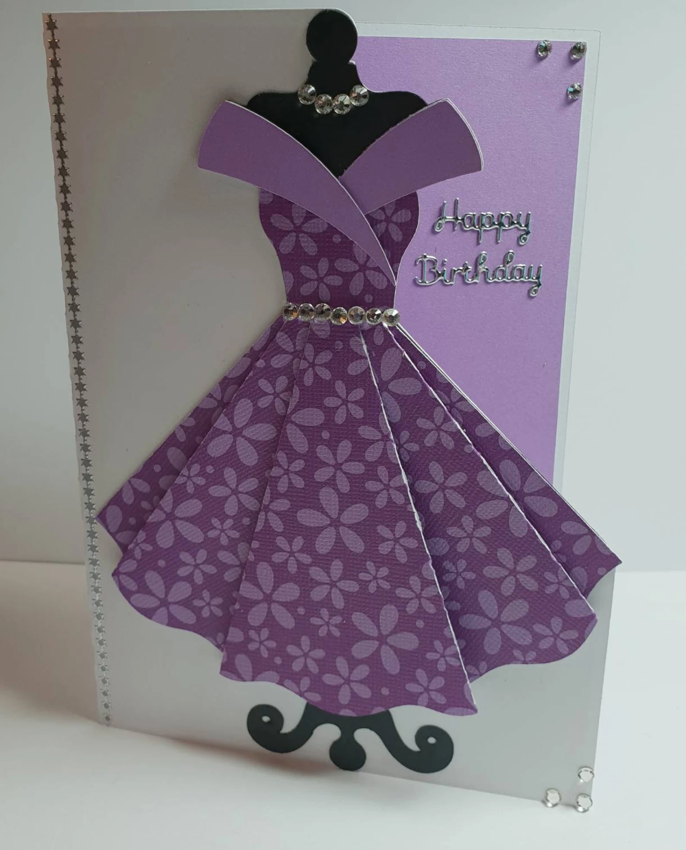 Поздравительная открытка с оригами платьем своими руками