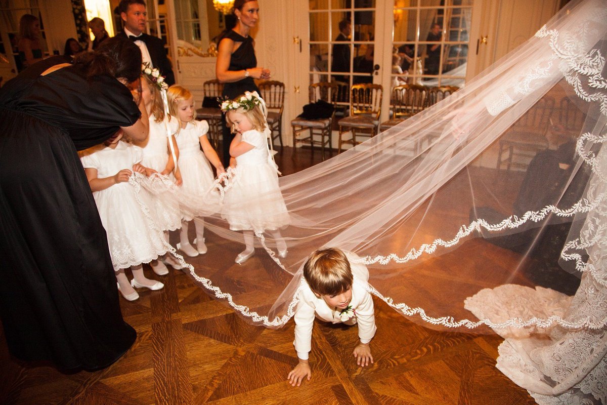 Маленькие дети на свадьбе