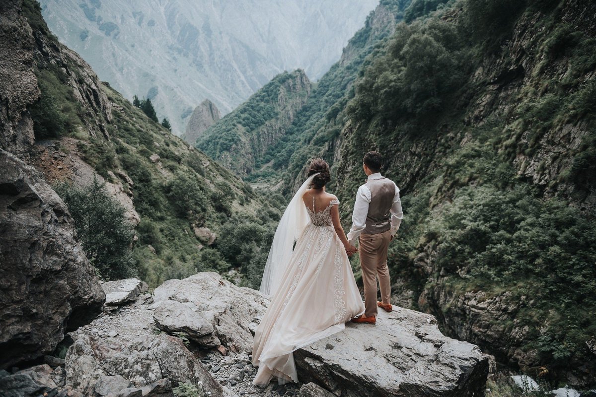 Свадьба на природе в горах