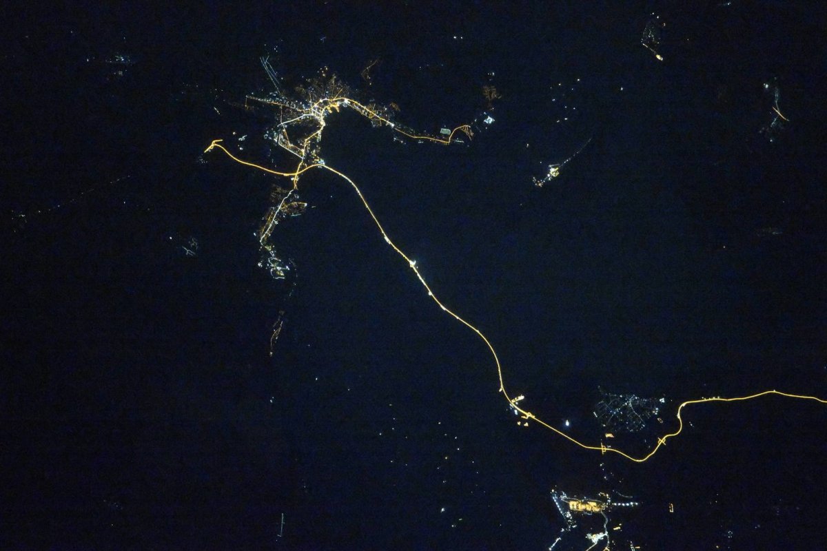 Крымский мост из космоса ночью