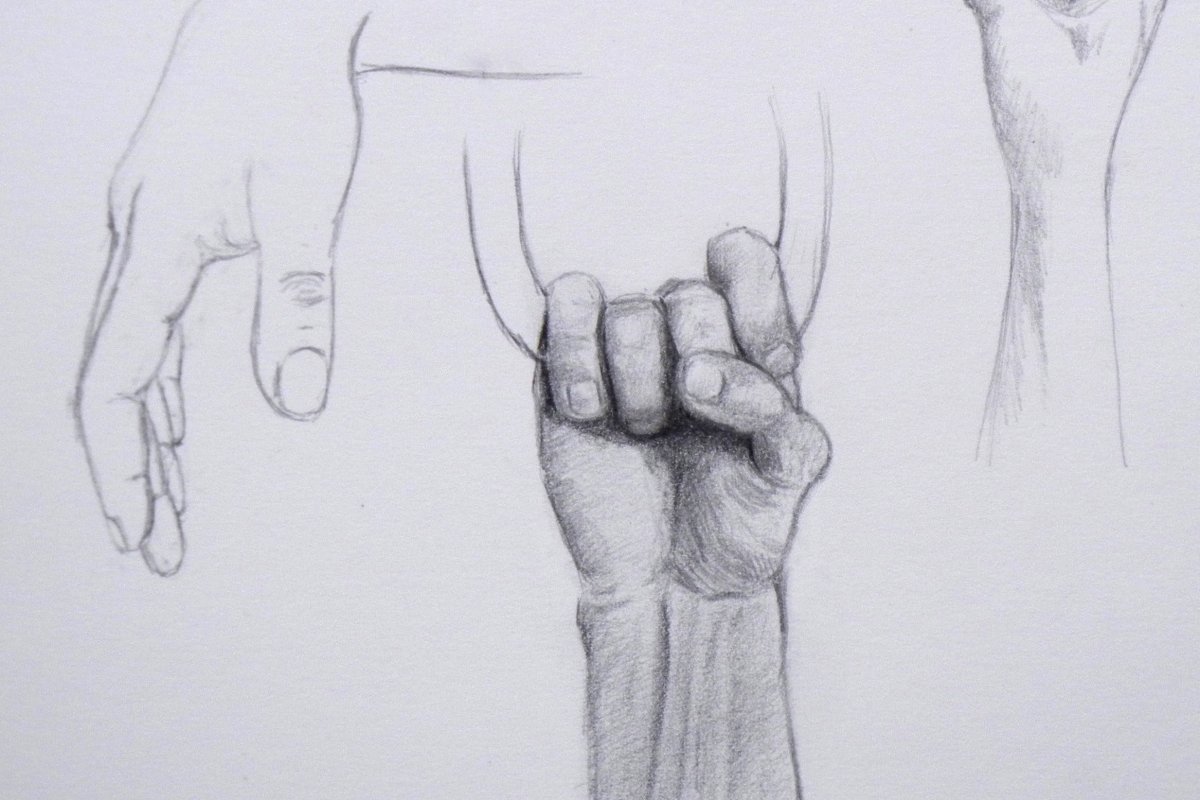 Руки девушки рисунок