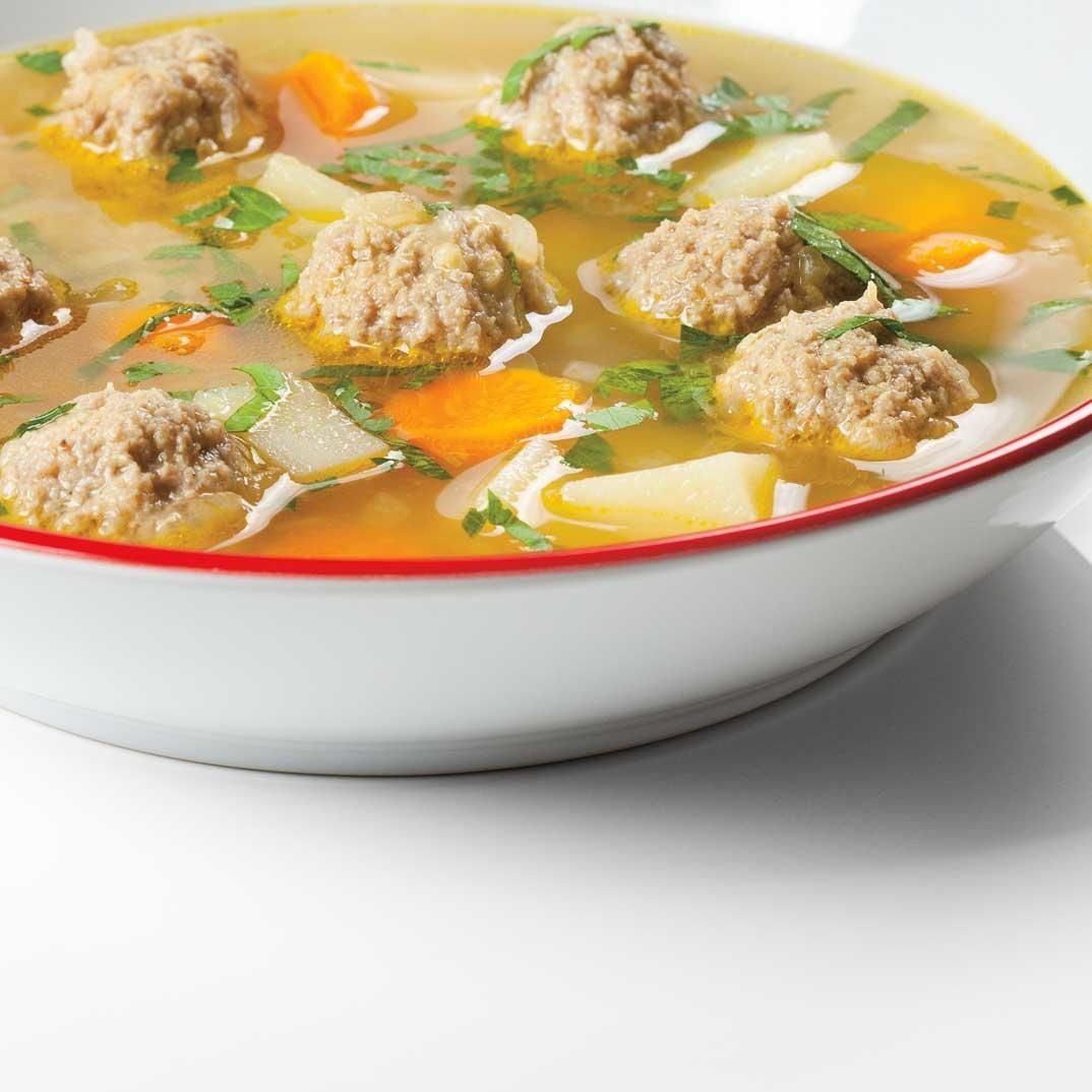 Первая блюда из курицы. ТЕФТЕЛЕВЫЙ суп. Суп с фрикадельками. Вкусные фрикадельки для супа. Суп из фрикадельками.