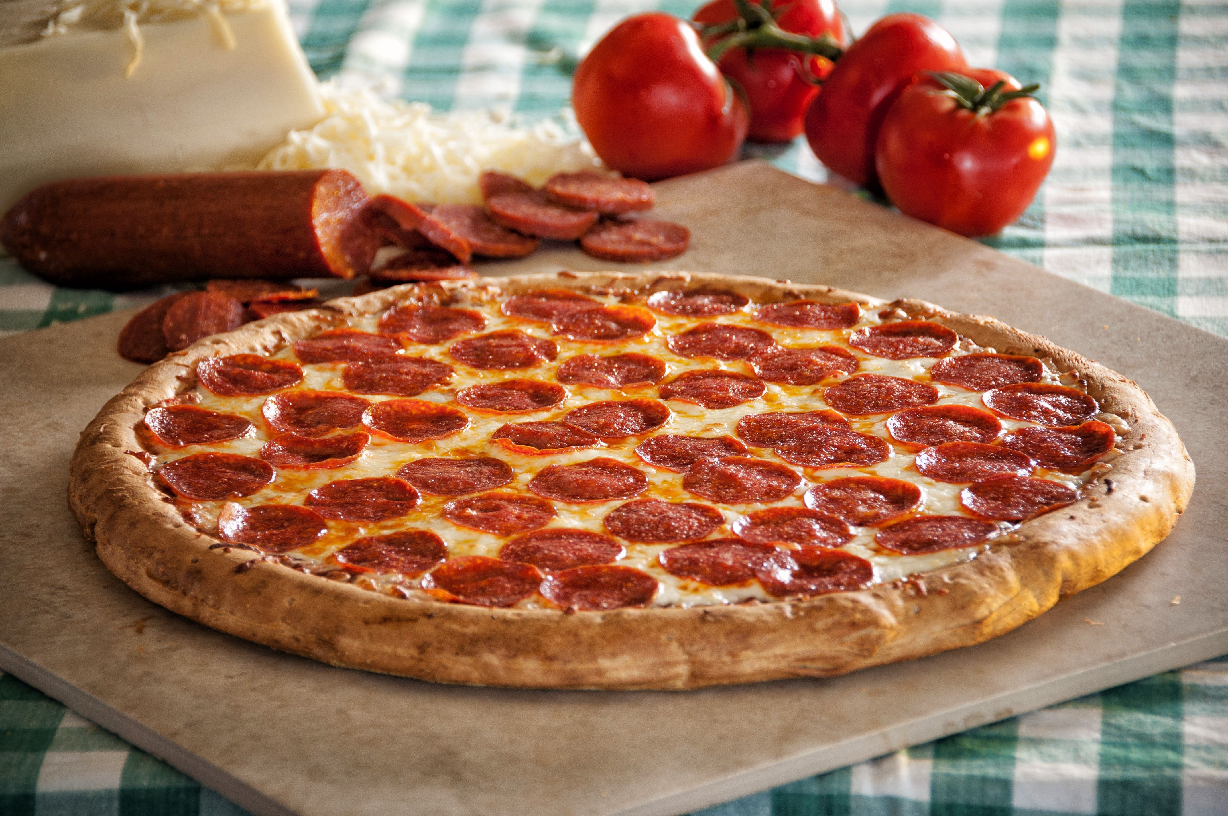 я хочу половину от четырех пицц пепперони хорошая пицца отличная фото 36