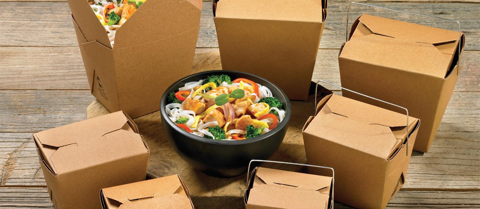 Коробки доставка спб. Бумажная упаковка для еды. Коробки для еды на вынос. Упаковка для еды на вынос. Еда в упаковке.