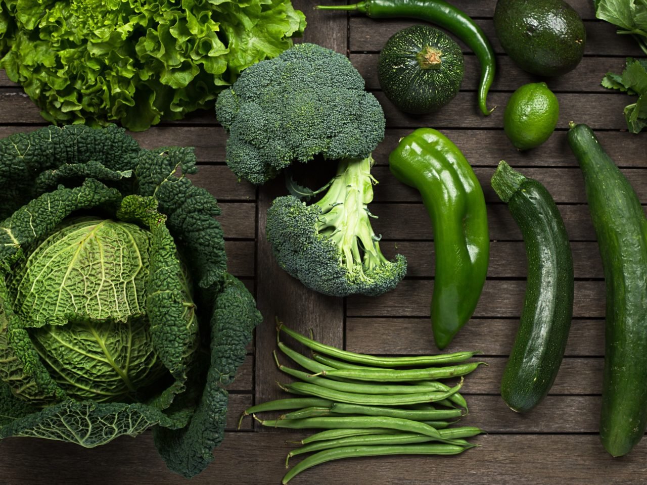 Есть зеленые овощи. Dark Green leafy Vegetables. Зеленые овощи. Зеленые лиственные овощи. Темно-зеленые листовые овощи.