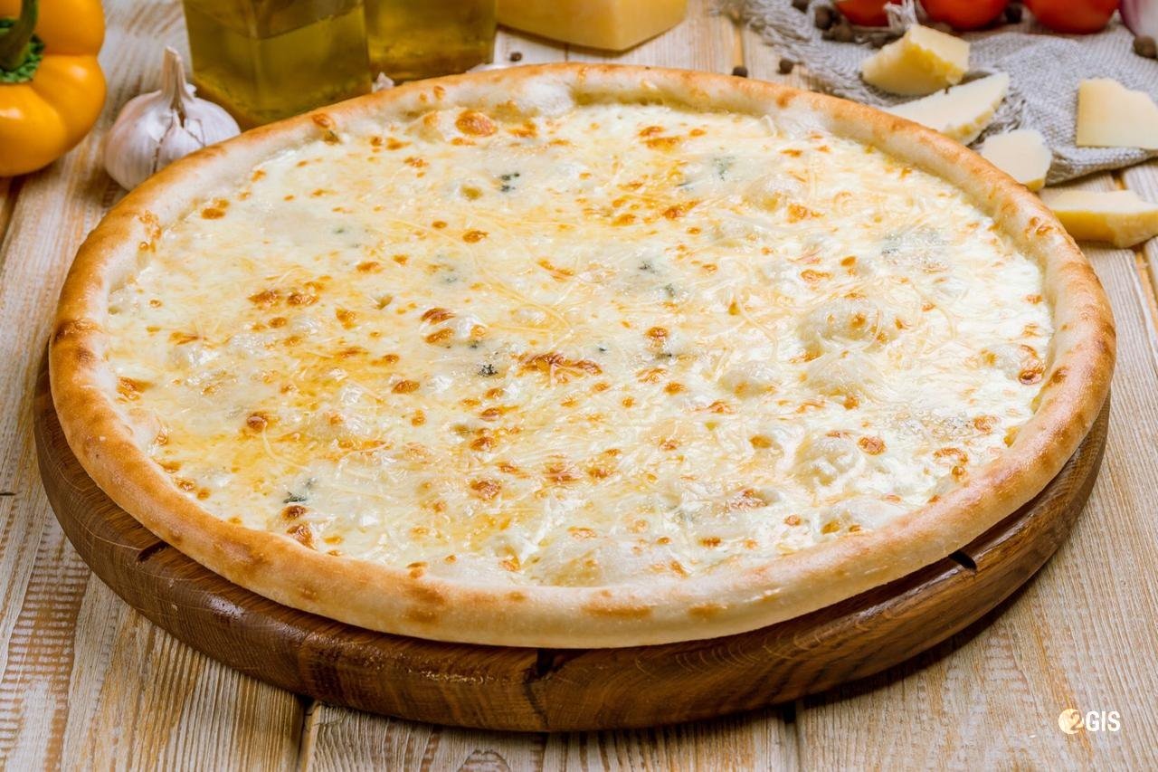 пицца четыре сыра в домашних фото 22