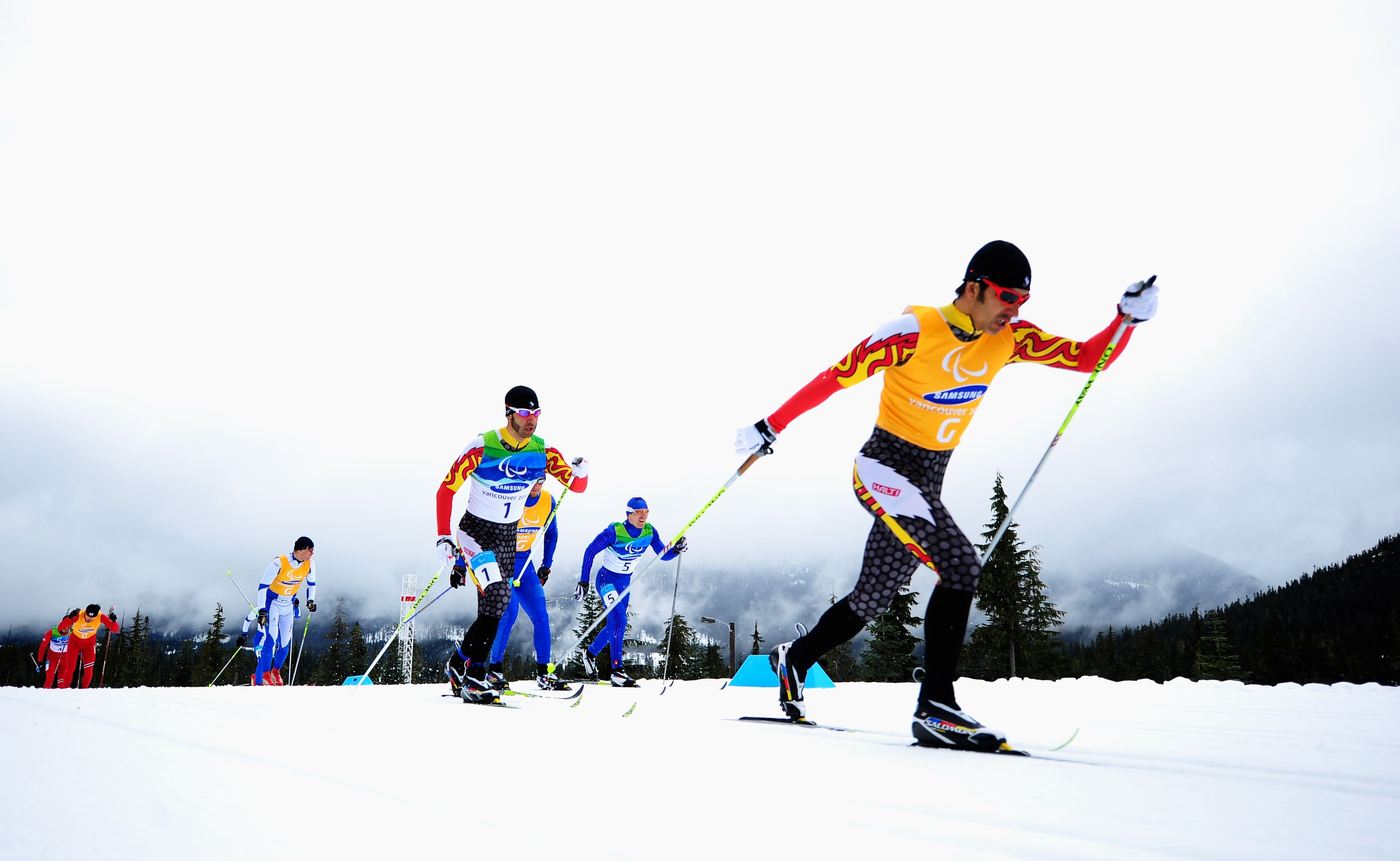 Образ лыжника. Лыжные гонки. Лыжи спорт. Лыжные соревнования. Лыжник.