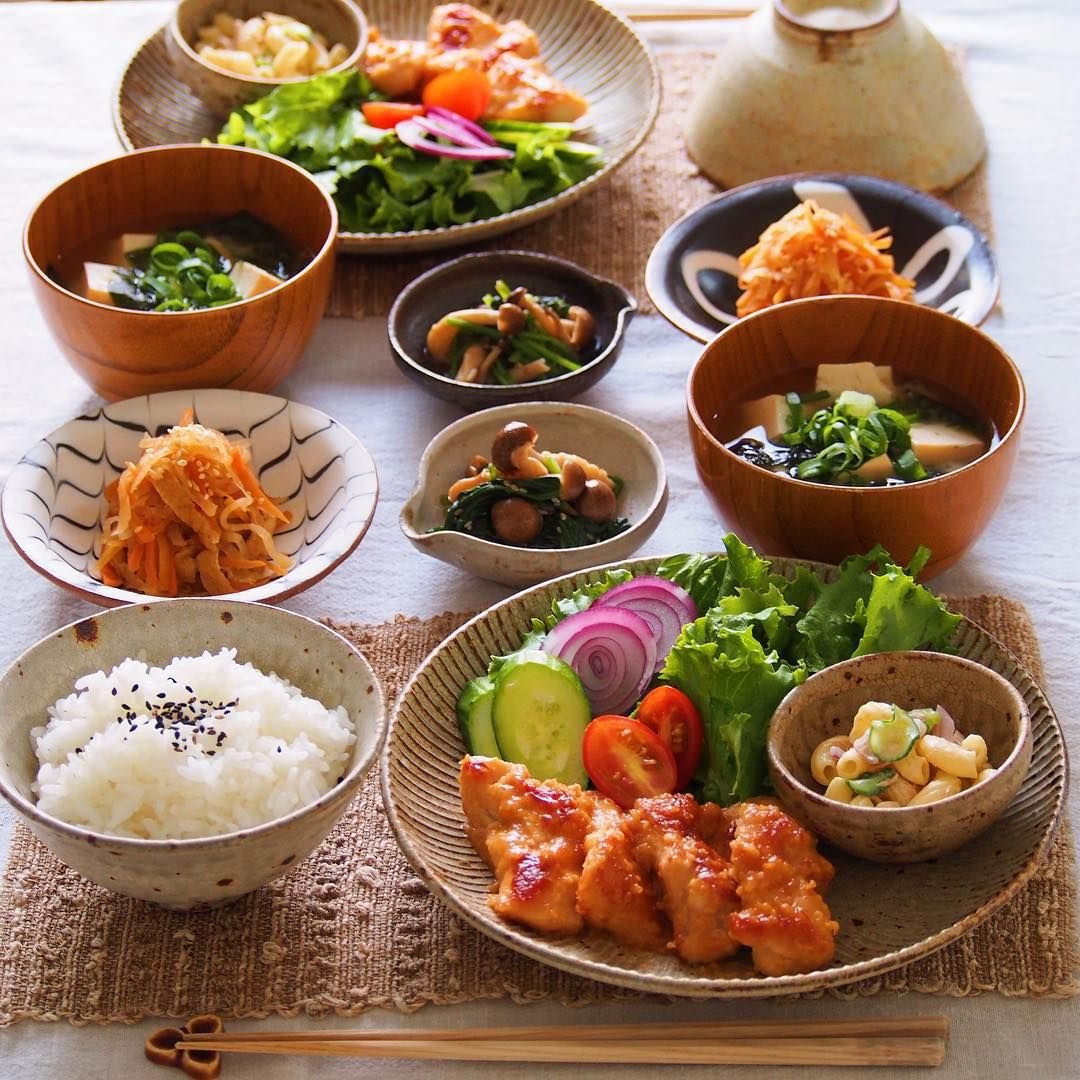 Японский обед. Японская кухня. Кухня Японии. Традиционная кухня Японии. Японский ужин.