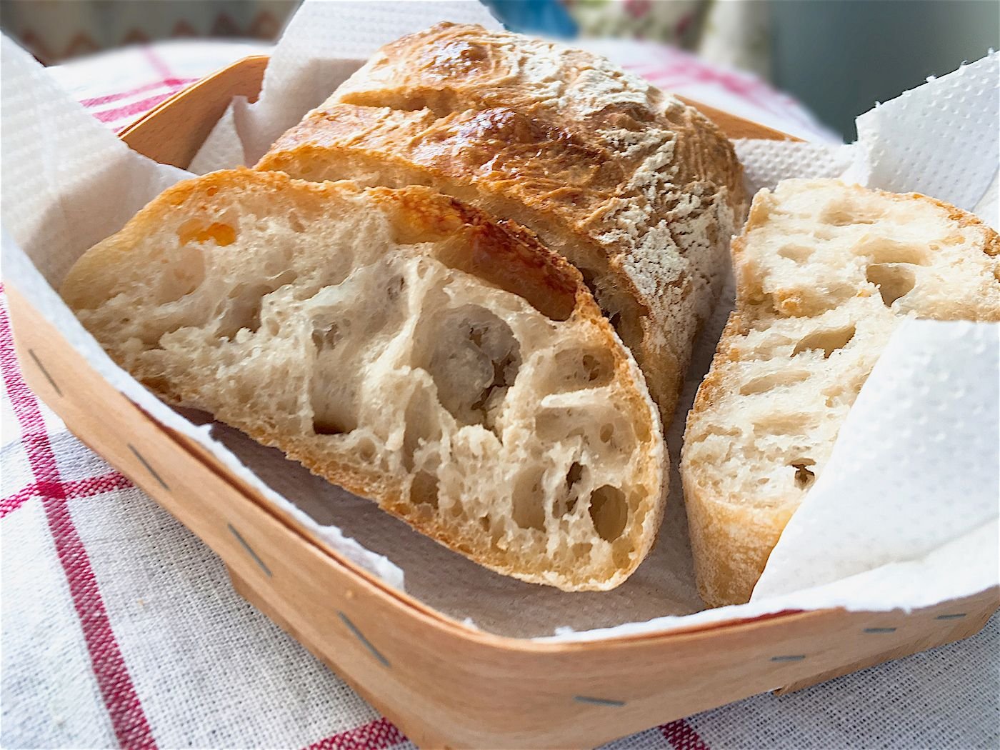 Итальянский хлеб рецепты. Итальянский хлеб чиабатта. Итальянская булка чиабатта. Чиабатта хлеб Италия. Чиабатта Фокачча.