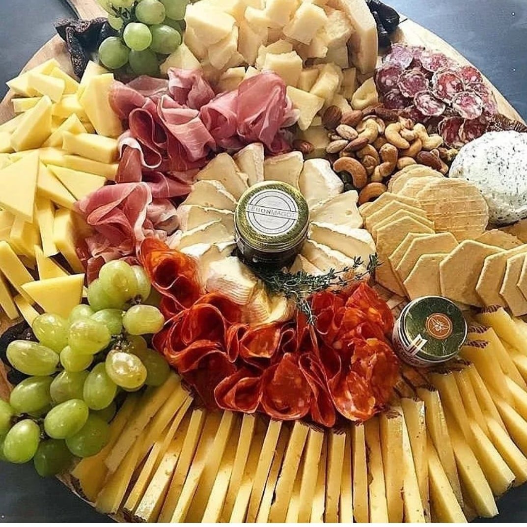 Красивая нарезка колбасы и сыра — красивые нарезки на праздничный стол (Фото)