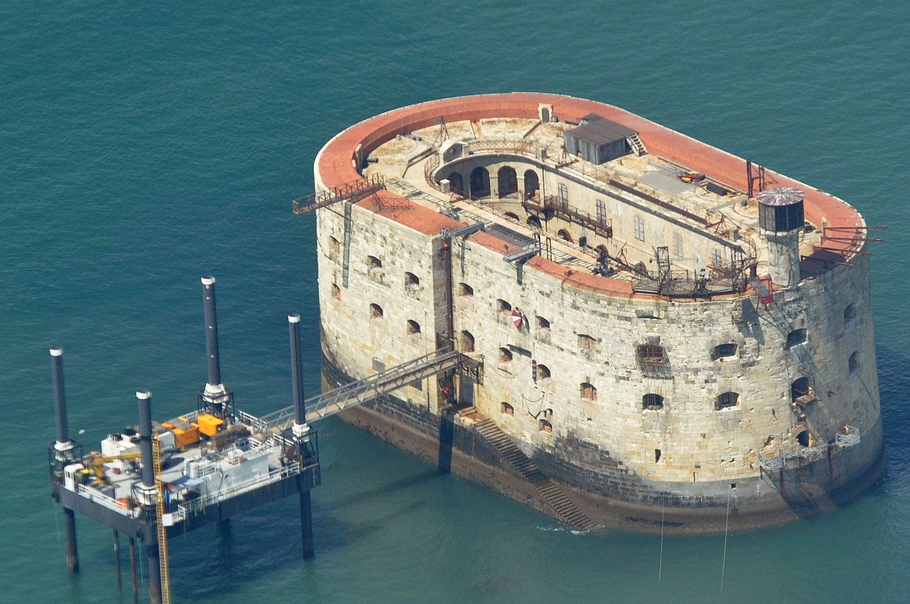 как строили форт боярд в море