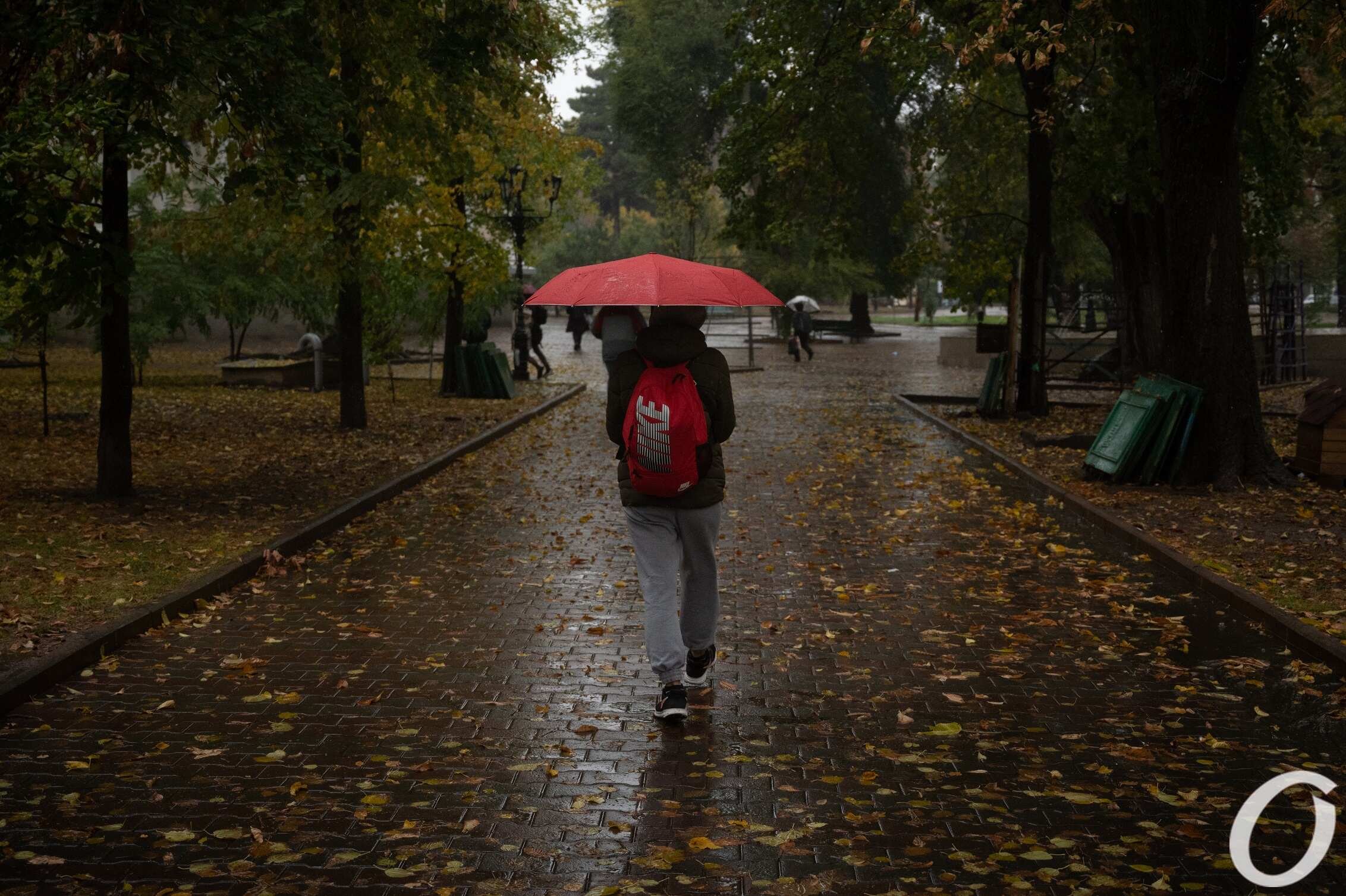 Можно ли в дождик. Три дня дождя. 3 Дня дождя. 3 Дня дождя фото. То ли дождик то ли снег в картинках.