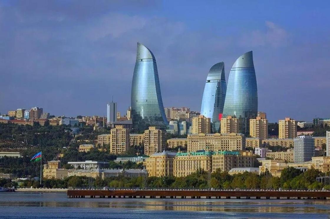 Самара азербайджан. Баку столица Азербайджана. Азейбарджан Баку. Азейбарджан столица. Азербайджан (столица – Баку) флаг.