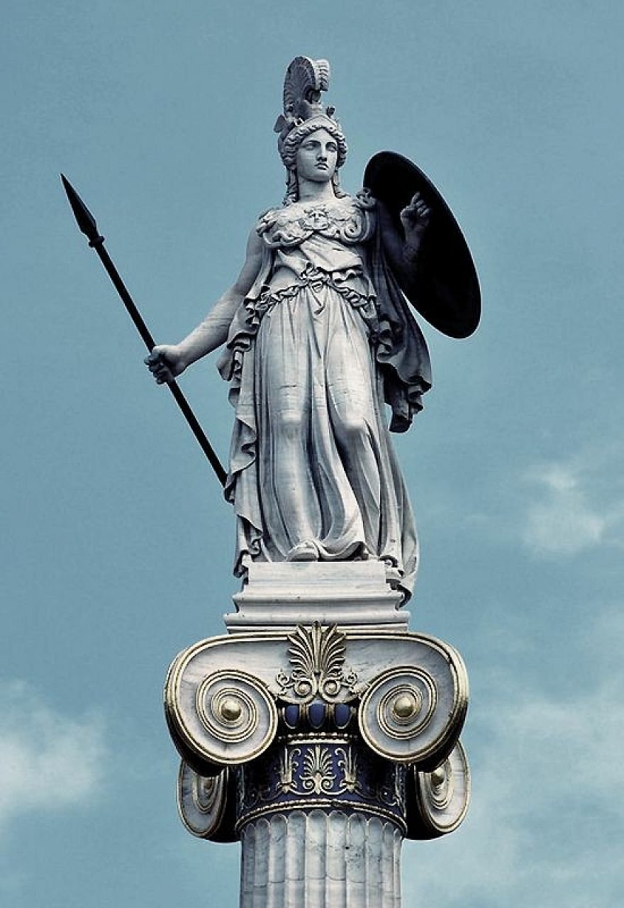 Принес в жертву афине. Афина Паллада скульптура. Афина Паллада богиня. Афина Паллада богиня статуя. Статуя Афины Паллады.