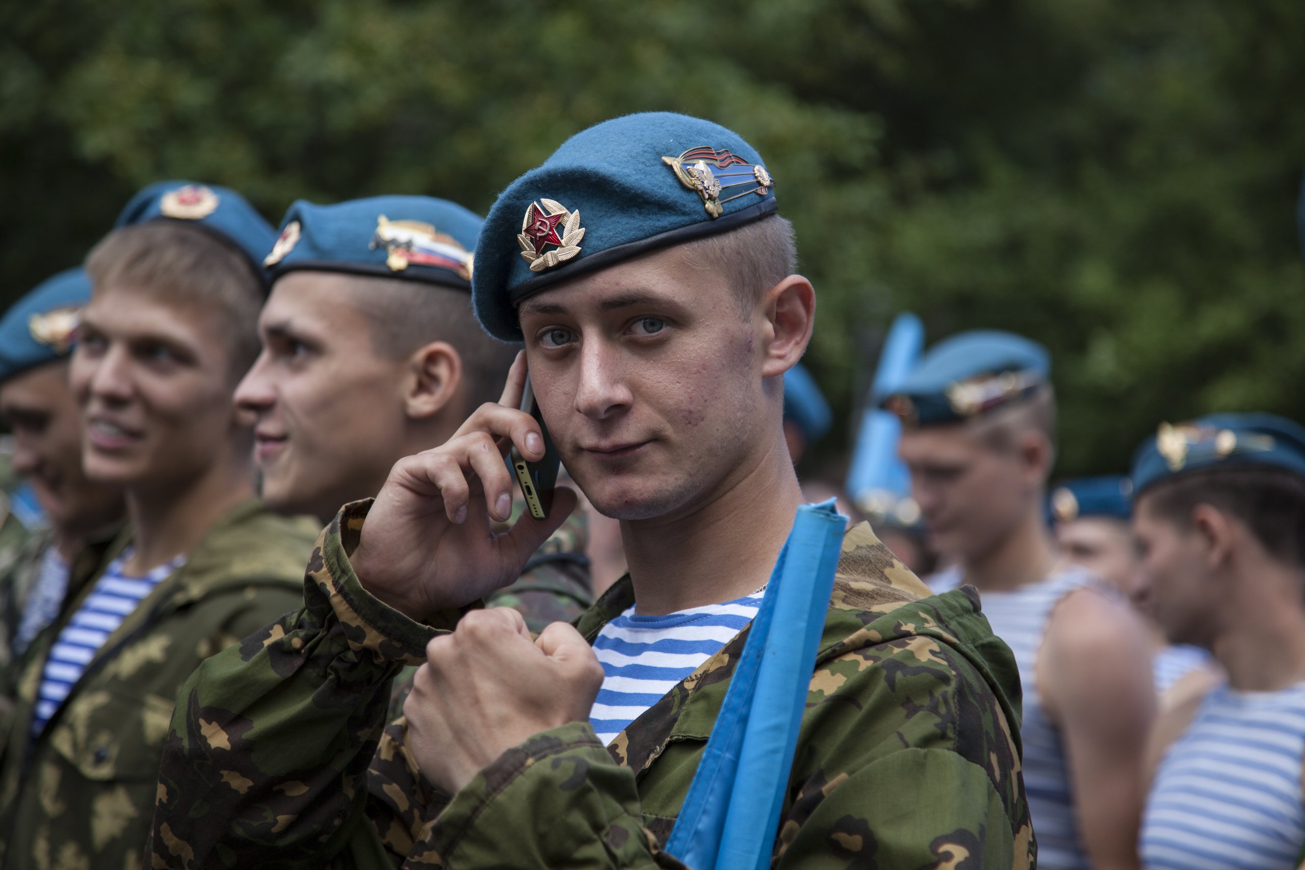 Дата основания вдв. Солдат ВДВ. Красивые десантники. Русский десантник. Молодые десантники.