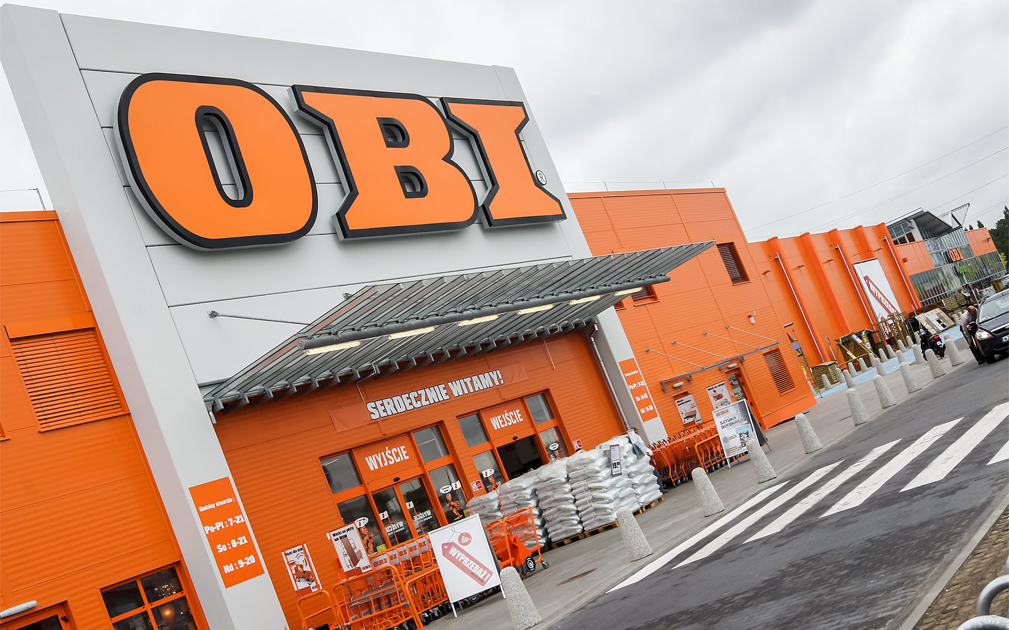 Новое название оби. Оби. Оби (магазин). Obi гипермаркет. Obi строительный гипермаркет.