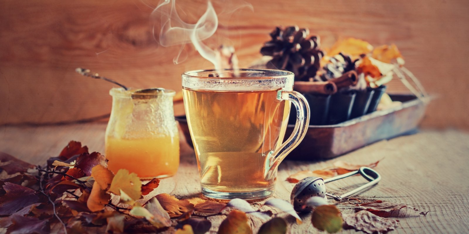 Холодный вечер холодный чай. Чай с медом. Чаепитие с медом. Горячий чай. Горячий чай с медом.