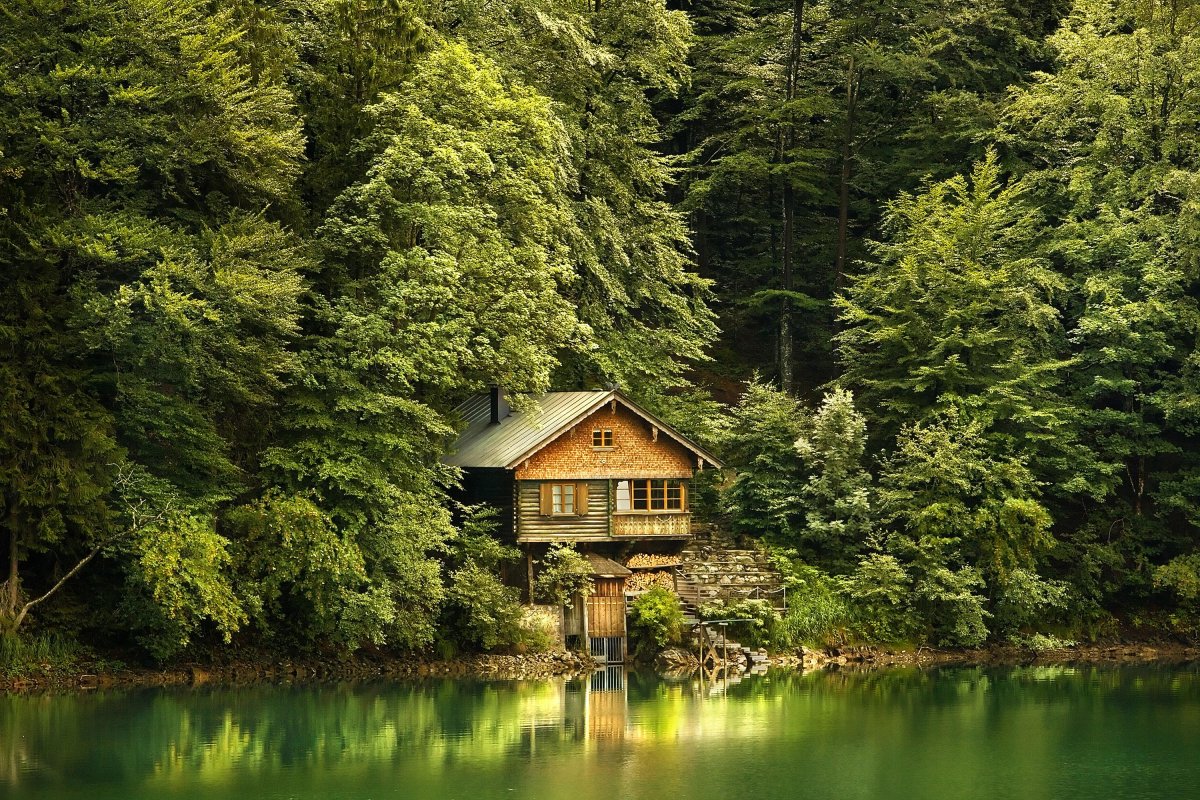 Красивый дом у озера (48 фото)