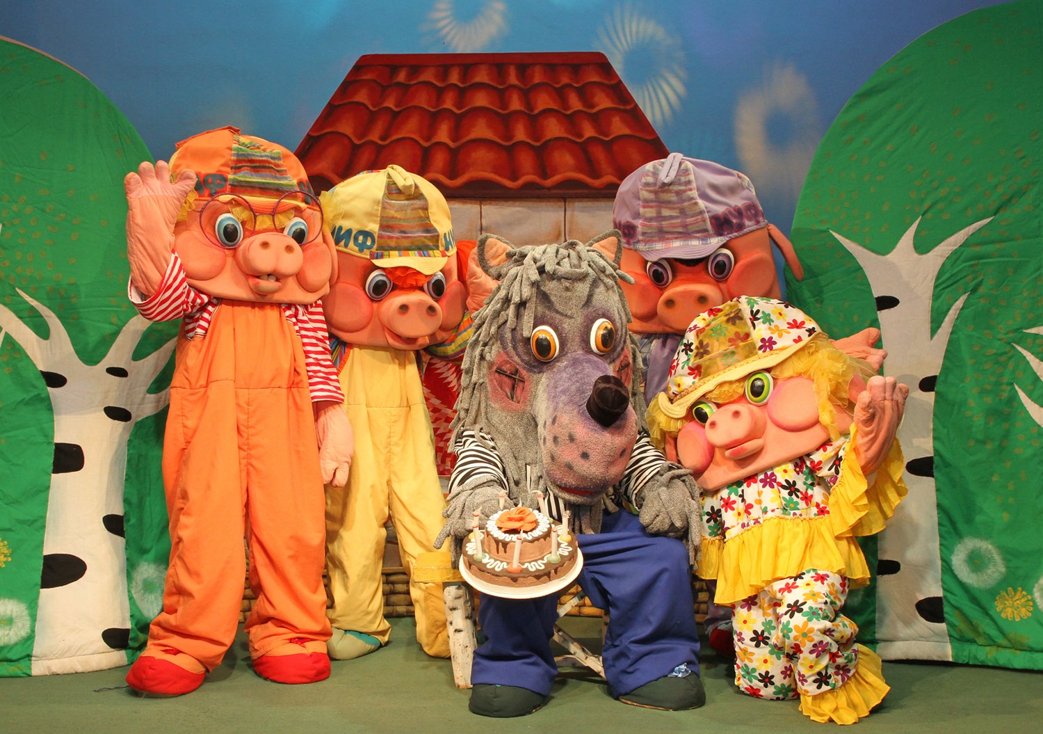 Спектакли для детей 4 лет. Три поросенка театр Экият. Театр кукол. Кукольный театр для детей. Спектакль для детей.