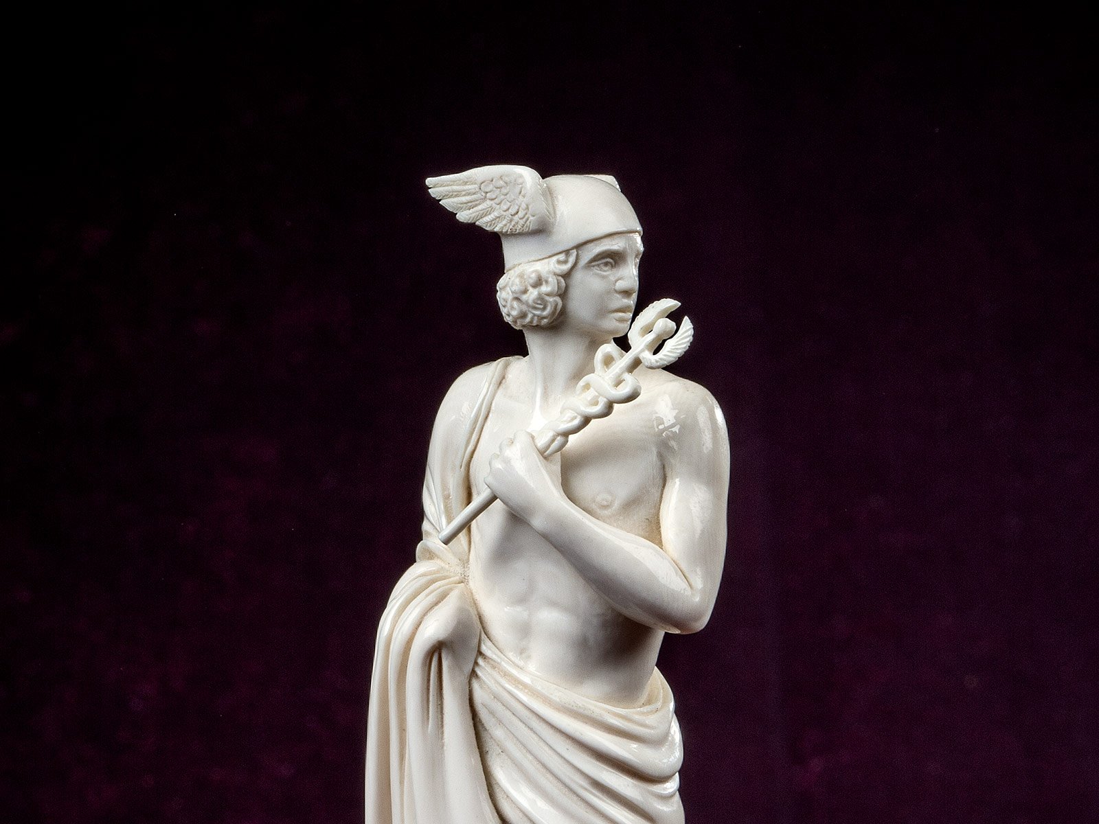 Общество гермеса. Гермес, Эрмий статуя. Гермес богиня древней Греции. Меркурий Гермес скульптура. Бог Меркурий Гермес статуя.
