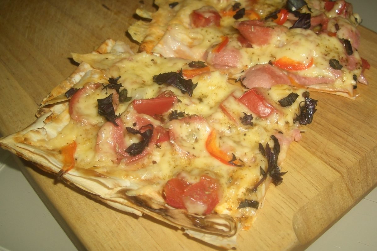 пицца из лаваша на сковороде рецепты с фото простые и вкусные рецепты фото 113