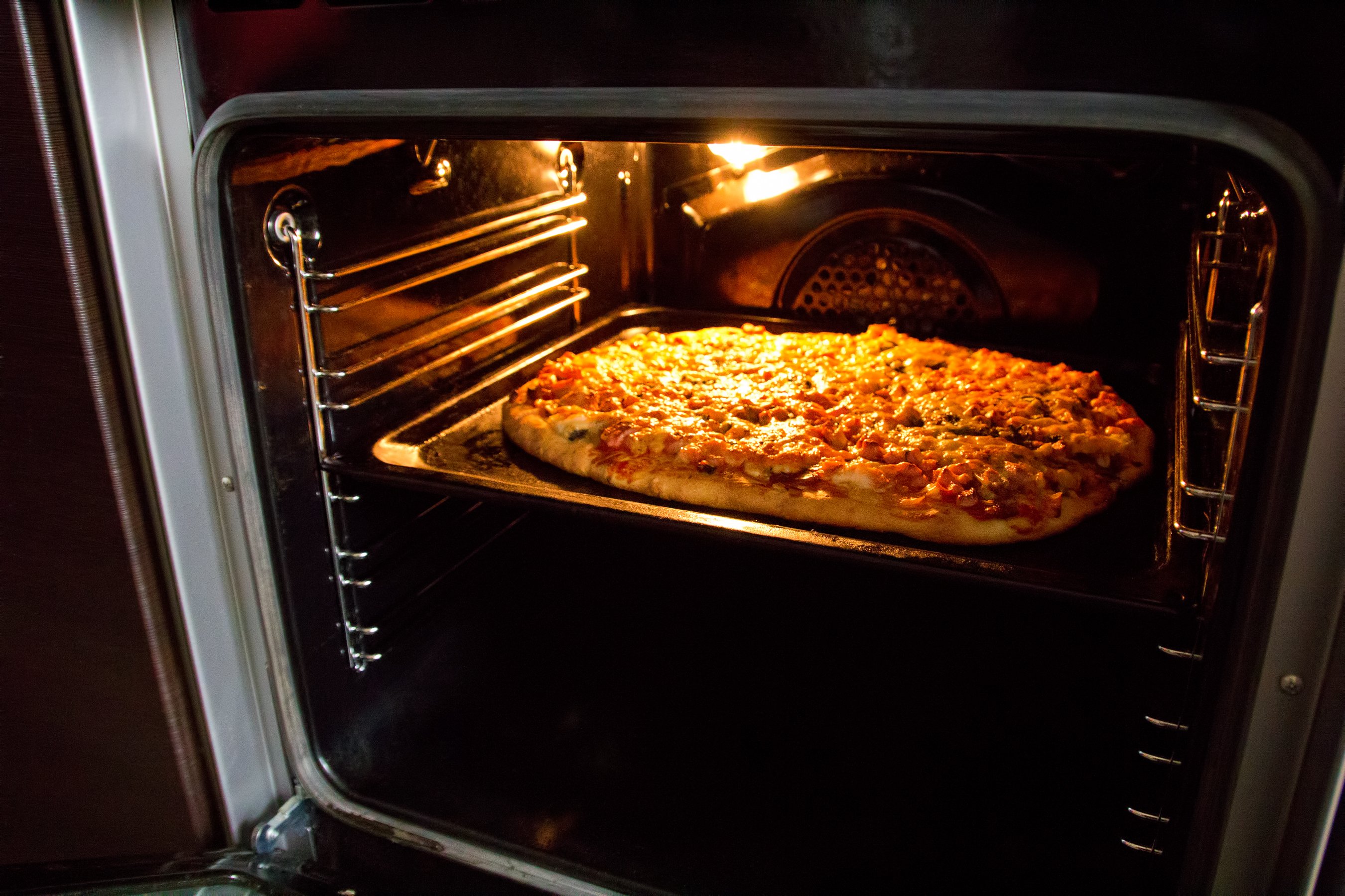 как приготовить пиццу в духовке чтобы не пригорало (120) фото