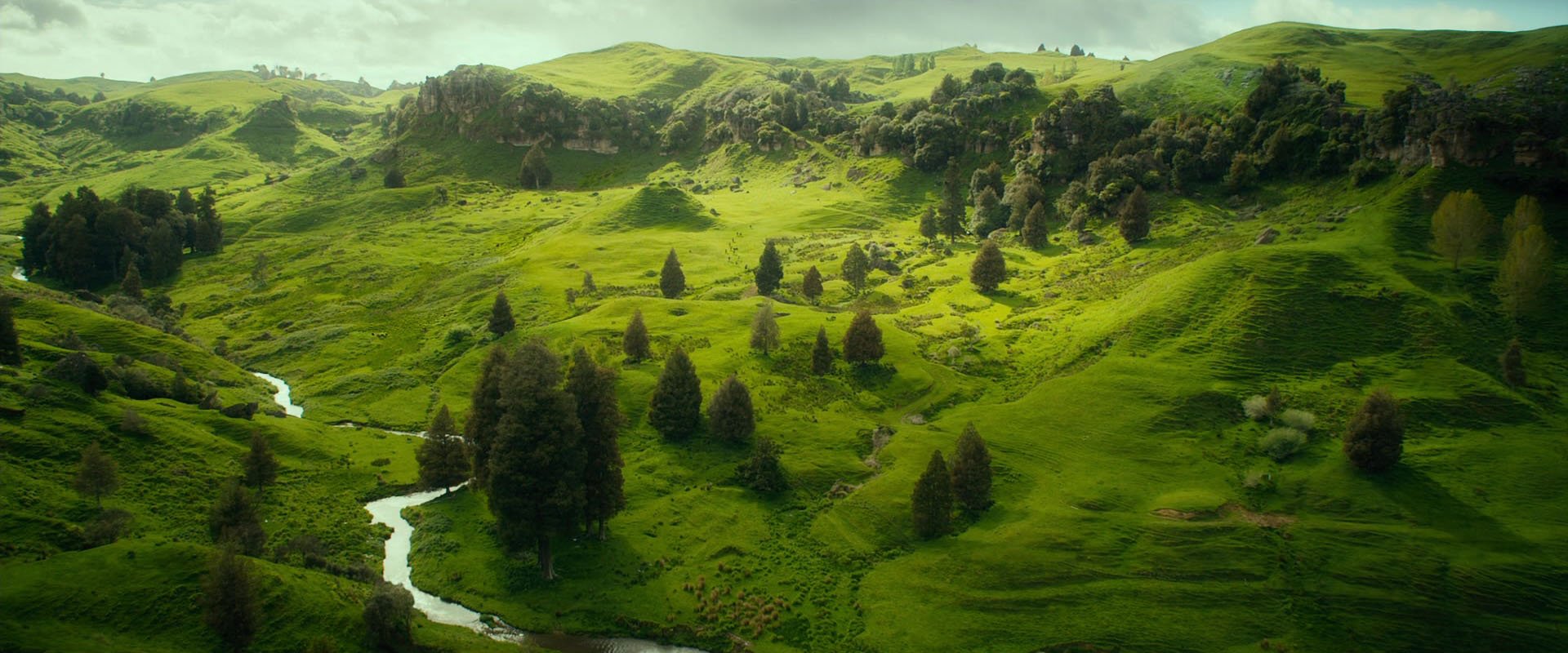 Властелин колец интересные. Средиземье Ривенделл. Dolina Rivendell Hobbit. Шир Хоббит. Новая Зеландия природа Властелин колец.