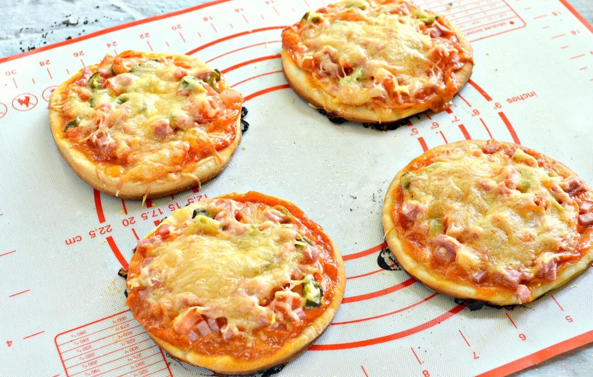 пицца в духовке колбаса сыр помидор яйцо фото 96