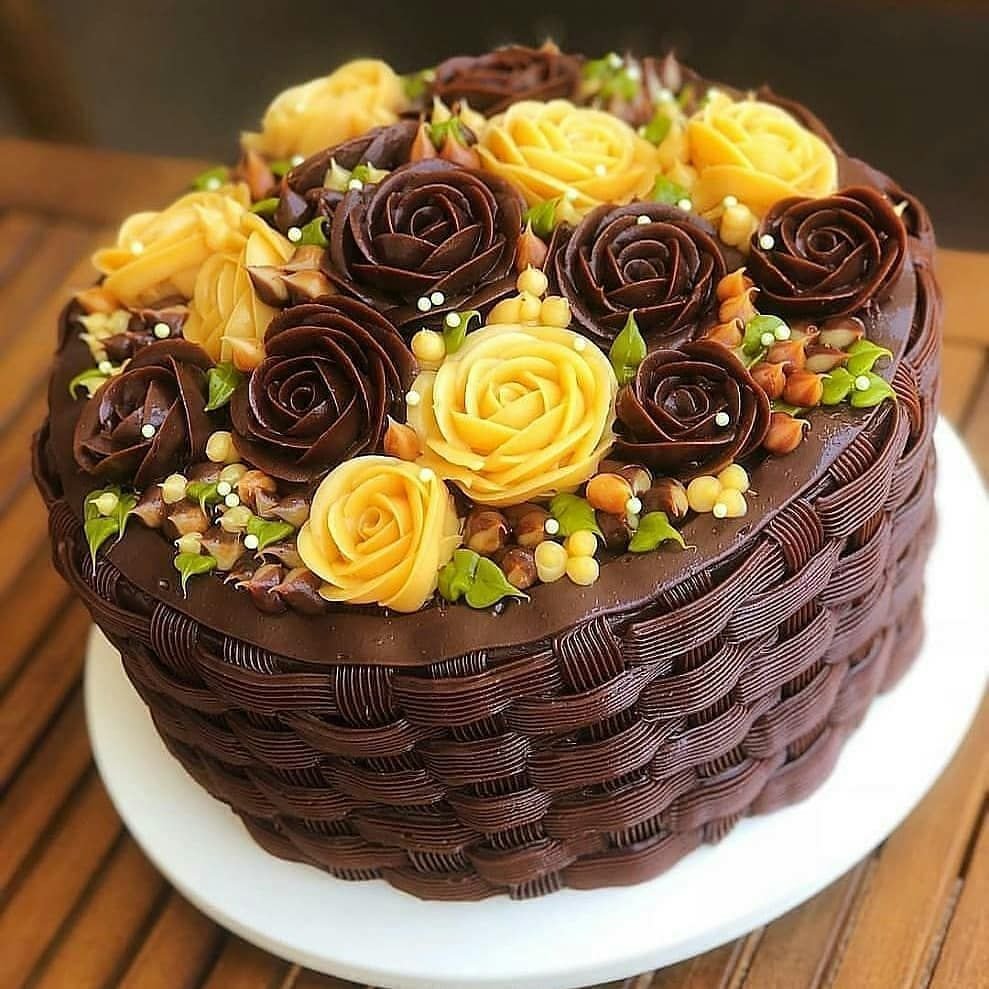 Шоколадный торт с цветами - 75 фото