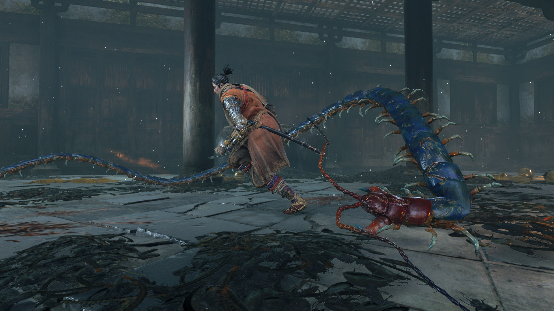 Snake бессмертие. Sekiro Бессмертная сколопендра. Бессмертная многоножка Секиро.